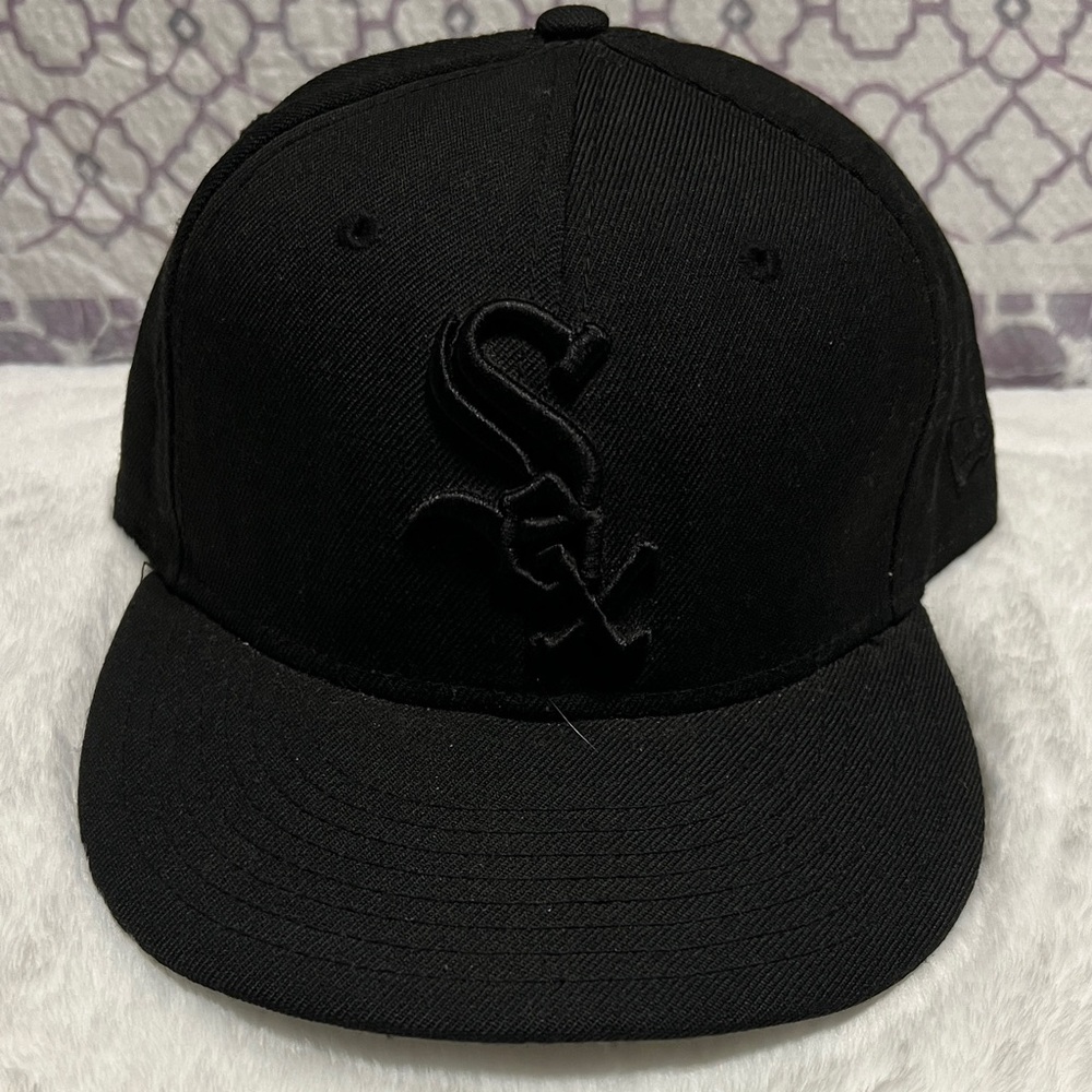 Chicago white Sox hat black with black Sox logo
